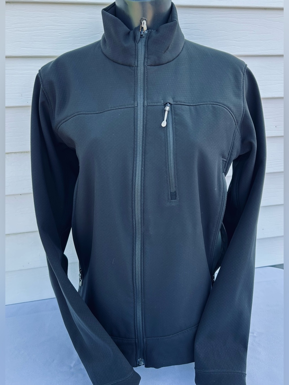 MOUNTAIN EQUIPMENT women’s full zip jacket